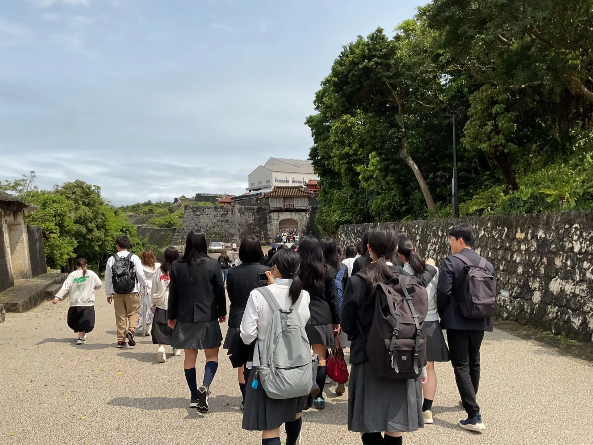高校3年生 沖縄修学旅行と事後学習 | 晃華学園中学校高等学校